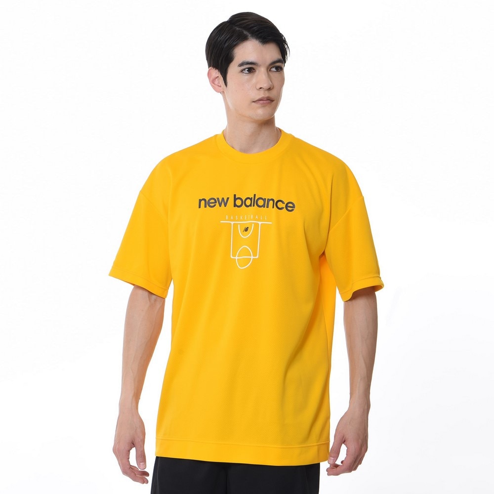 ニューバランス（new balance）（メンズ、レディース）バスケットボールウェア Court Graphic Tシャツ AMT35064SFR