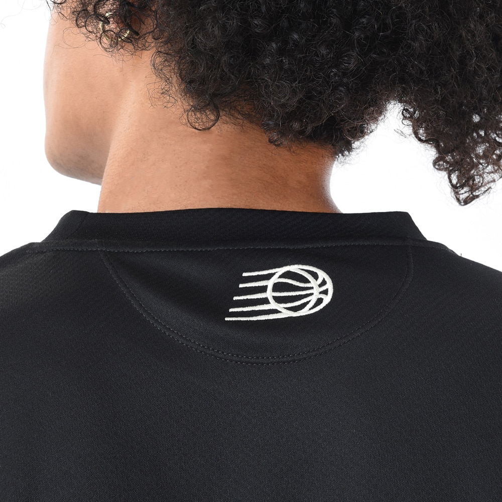 ニューバランス（new balance）（メンズ）バスケットボールウェア グラフィック ロングスリーブTシャツ AMT45181BK