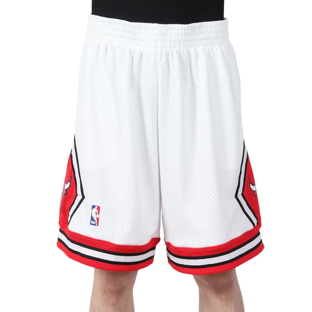 ミッチェルアンドネス（Mitchell&Ness）（メンズ）バスケットボールウェア Swingman ショーツ シカゴ・ブルズ SMSHCP18151-CBUWHT97