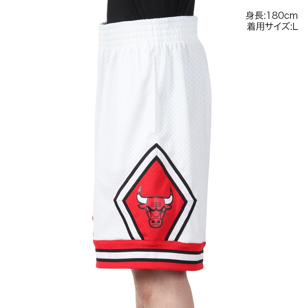 ミッチェルアンドネス（Mitchell&Ness）（メンズ）バスケットボールウェア Swingman ショーツ シカゴ・ブルズ SMSHCP18151-CBUWHT97