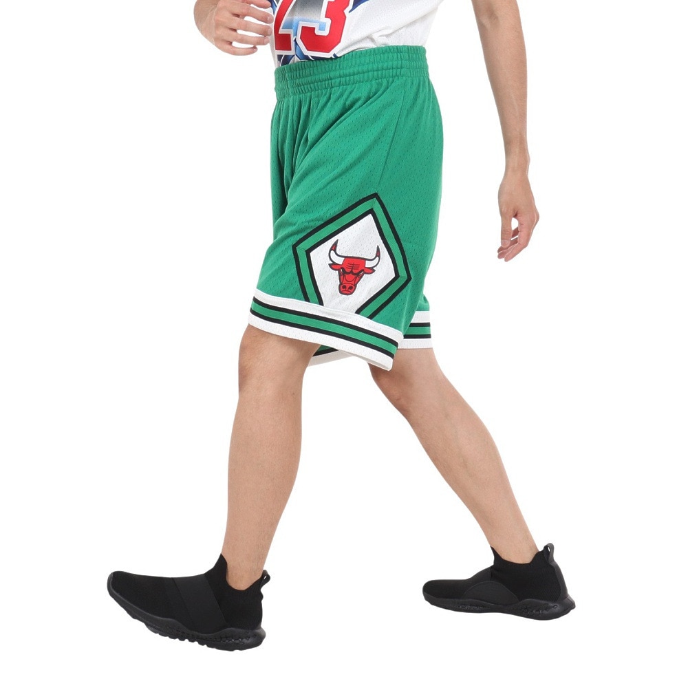 ミッチェルアンドネス（Mitchell&Ness）（メンズ）バスケットボール ブルズ オルタネイト スイングマン ショーツ 2008-09 SMSHGS20017-CBUKG