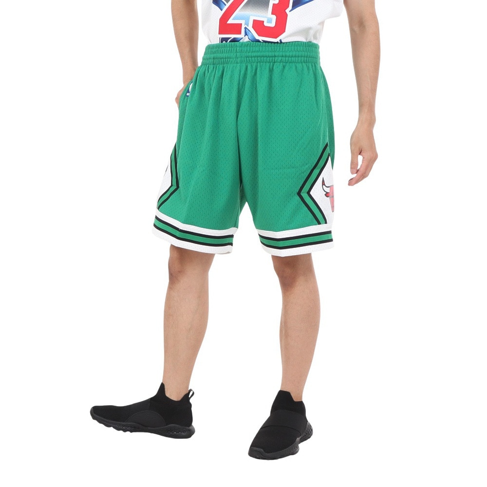 ミッチェルアンドネス（Mitchell&Ness）（メンズ）バスケットボール ブルズ オルタネイト スイングマン ショーツ 2008-09 SMSHGS20017-CBUKG