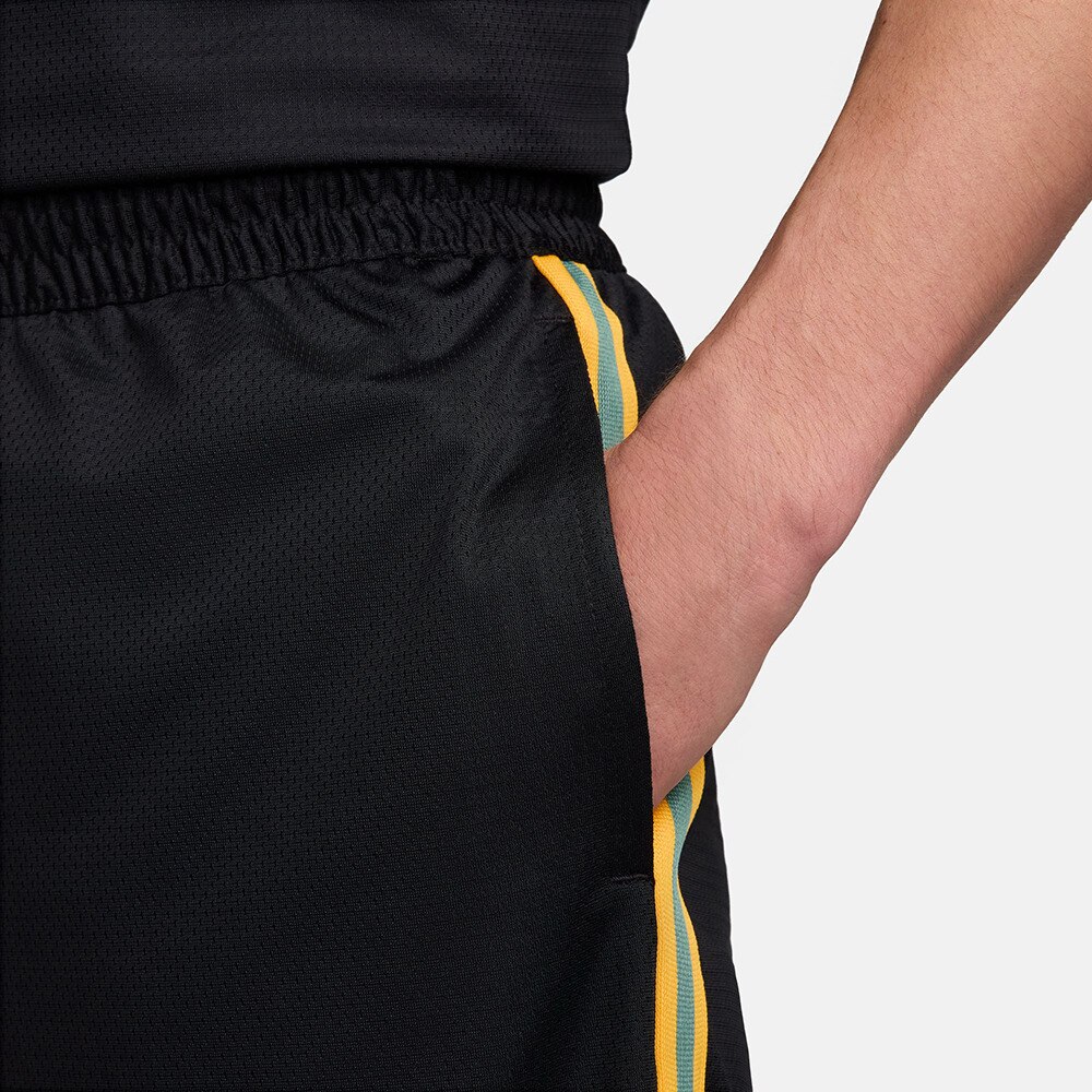 ナイキ（NIKE）（メンズ）バスケットボールウェア DNA ドライフィット 8インチ ショーツ FN2652-011