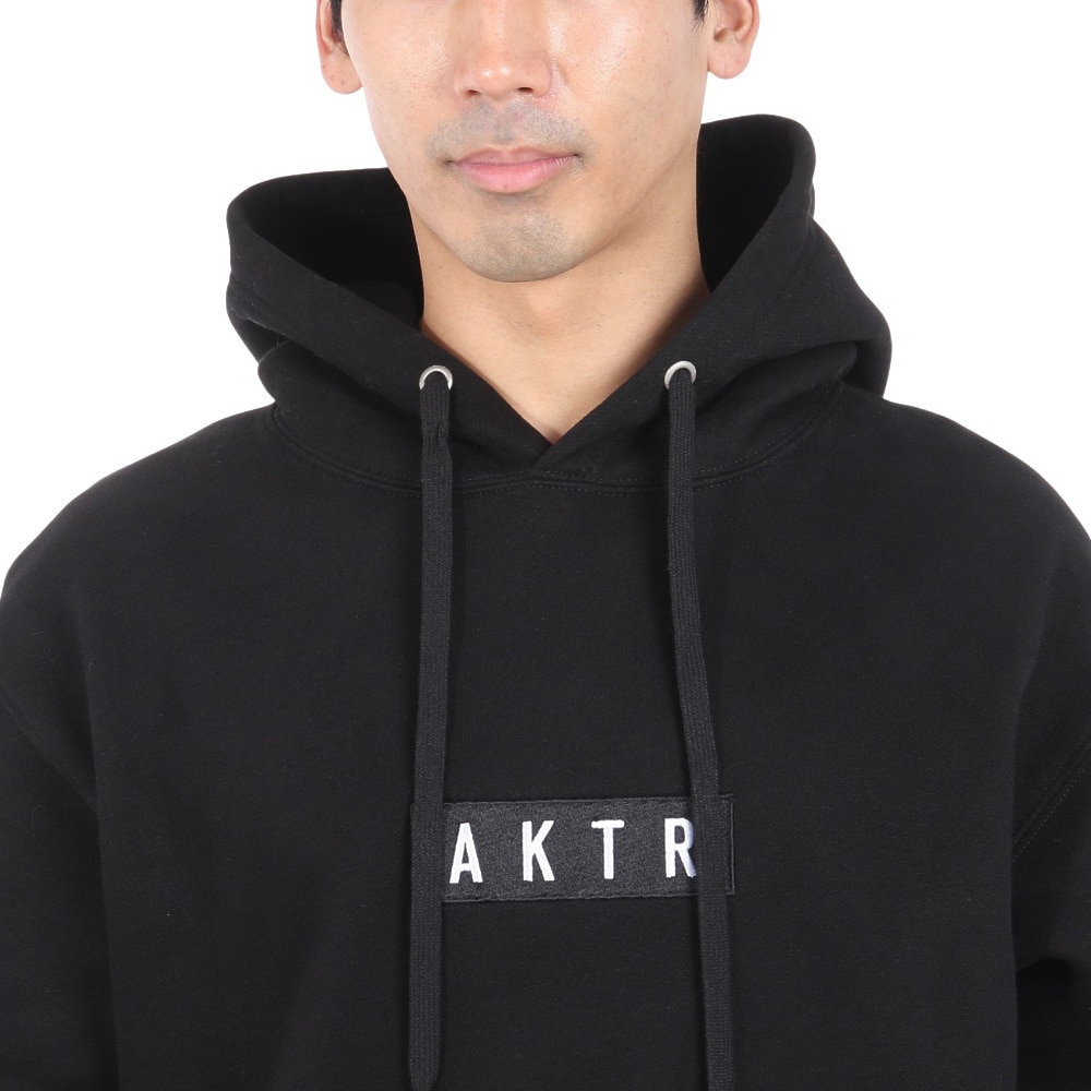アクター（AKTR）（メンズ、レディース）バスケットボールウェア ロゴスウェットプルオーバーフーディー 223-018010 BK