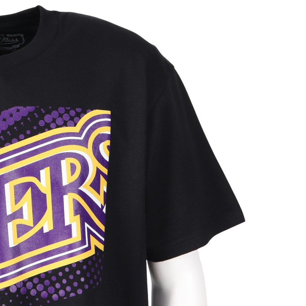 ミッチェルアンドネス（Mitchell&Ness）（メンズ）バスケットボールウェア NBA ビッグフェイス 7.0 半袖Tシャツ BMTR5904-LALYYPPPBLCK