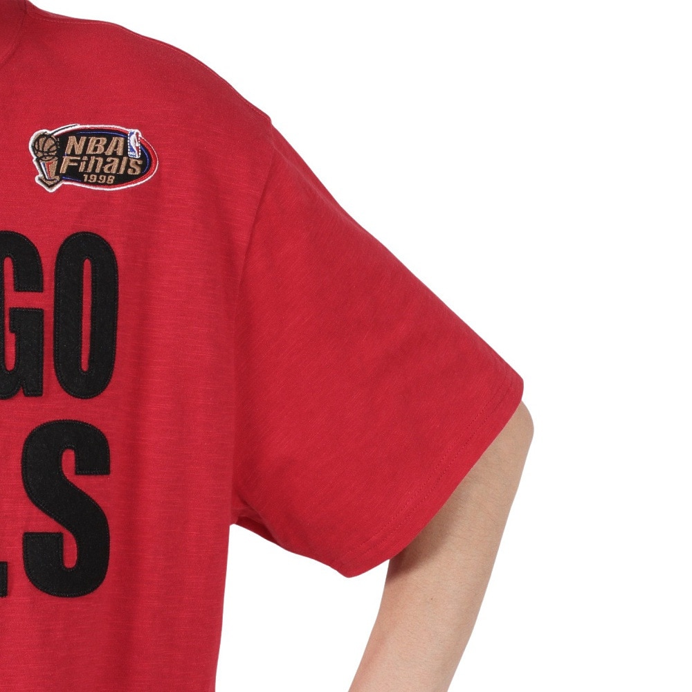 ミッチェルアンドネス（Mitchell&Ness）（メンズ、レディース）LEGENDARY SLUB 半袖Tシャツ シカゴ・ブルズ TCRW5507-CBUYYPPPSCAR