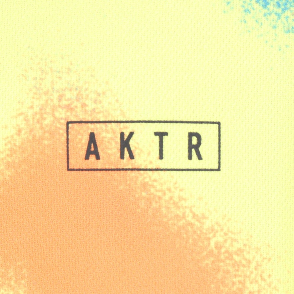 アクター（AKTR）（メンズ、レディース）バスケットボールウェア SCRIBBLE AKT ローカル ルーズフィット スポーツTシャツ 124-017005 YL 速乾