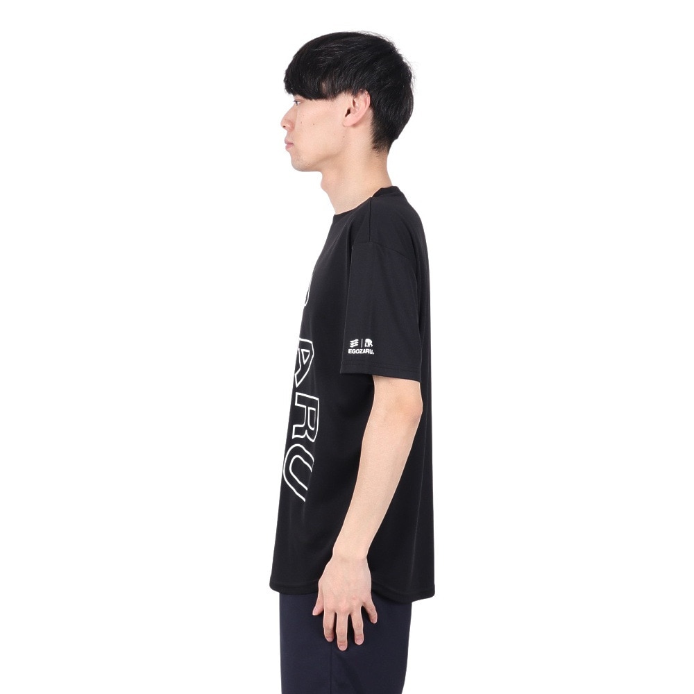 エゴザル（EGOZARU）（メンズ、レディース）バスケットボールウェア カーブアウトラインロゴ Tシャツ EZSS25UST005C001