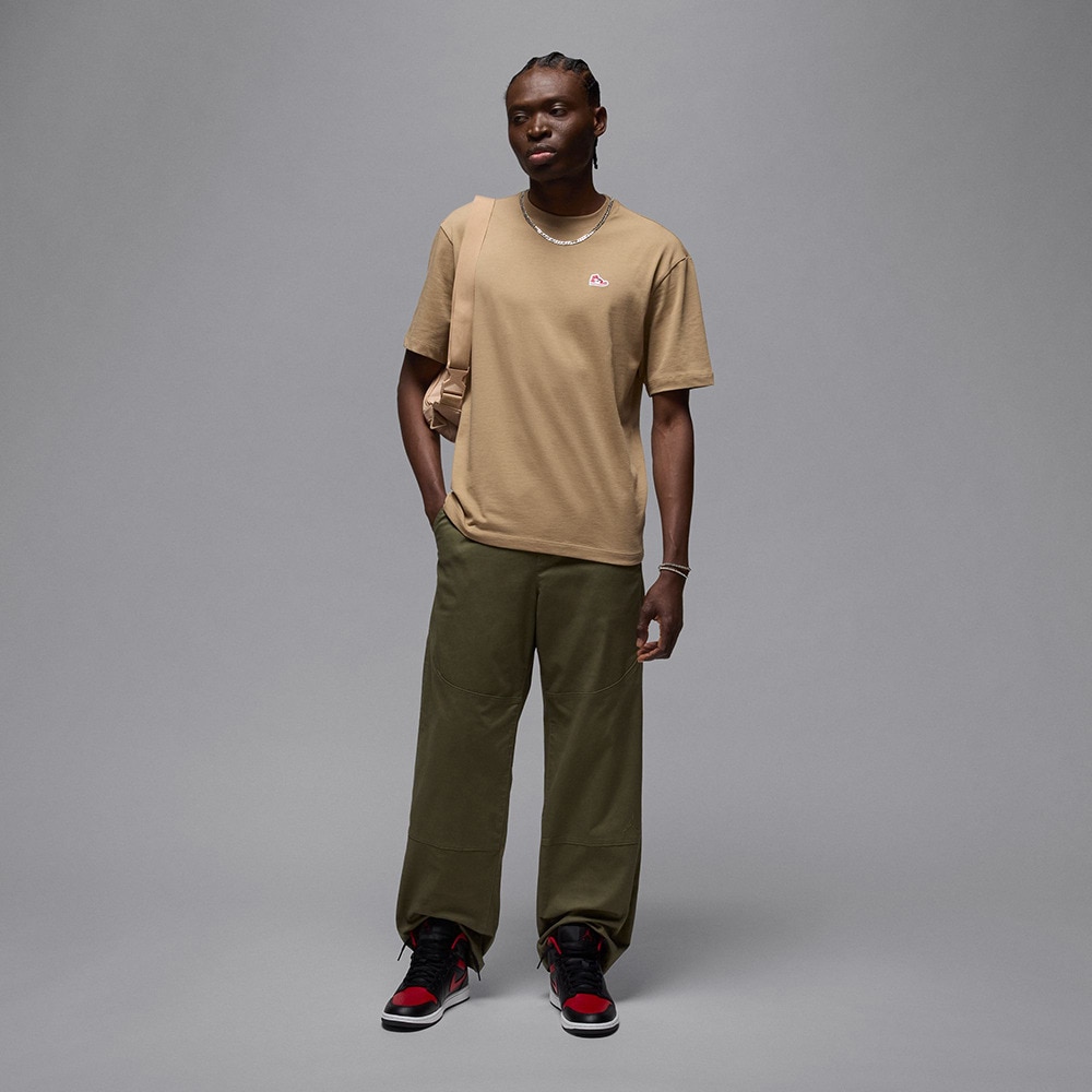 ジョーダン（JORDAN）（メンズ）【新商品】 バスケットボールウェア スニーカー パッチ 半袖Tシャツ HJ2326-240