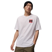 (メンズ)バスケットボールウェア ジョーダン BRAND AUTH 半袖 クルー Tシャツ IF5619-100