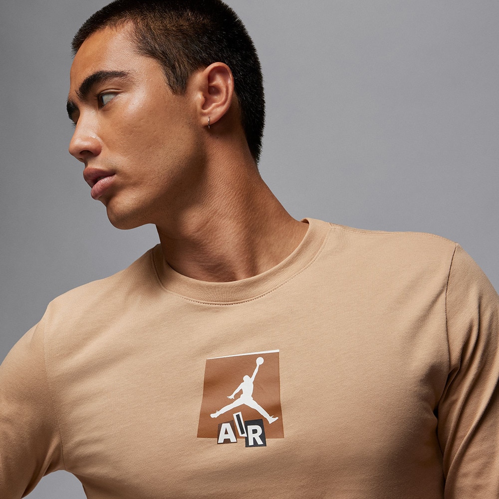 ＪＯＲＤＡＮ（メンズ）バスケットボールウェア グラフィック 長袖Tシャツ FD7018-200