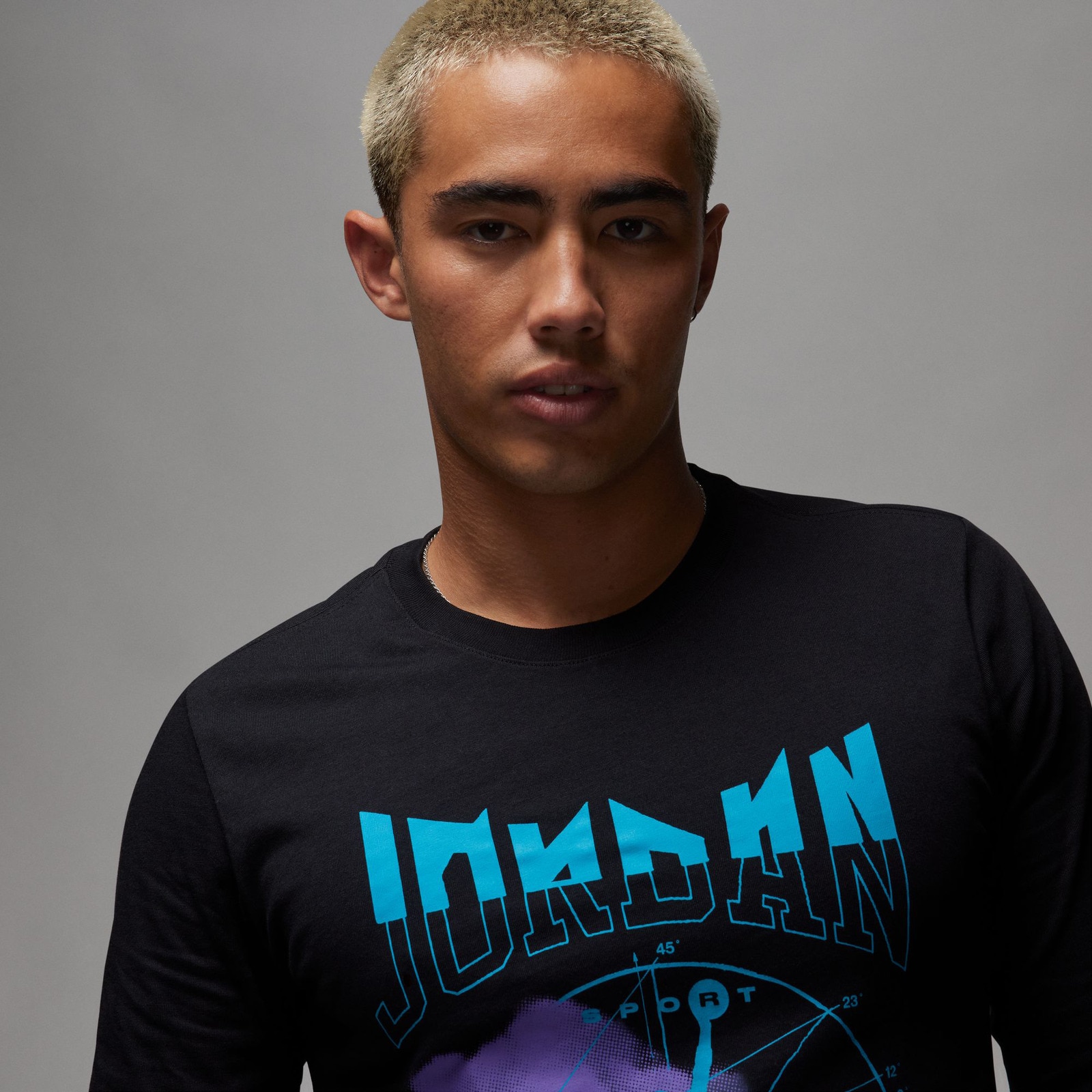 ＪＯＲＤＡＮ（メンズ）バスケットボールウェア SPRT グラフィック 長袖Tシャツ FD7005-011