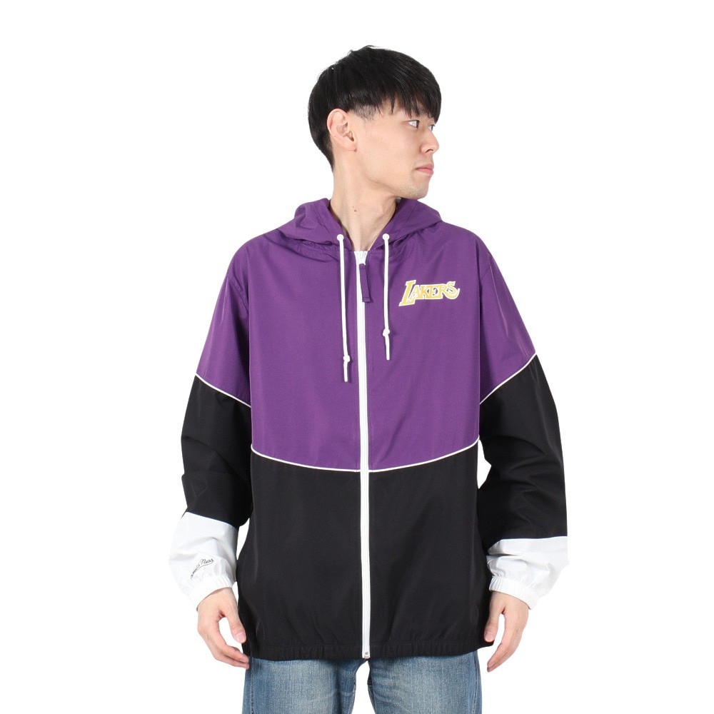 ミッチェルアンドネス（Mitchell&Ness）（メンズ、レディース）LIGHTWEIGHT ウィンドブレーカー ロサンゼルス・レイカーズ OJZP5520-LALYYPPPBKPR