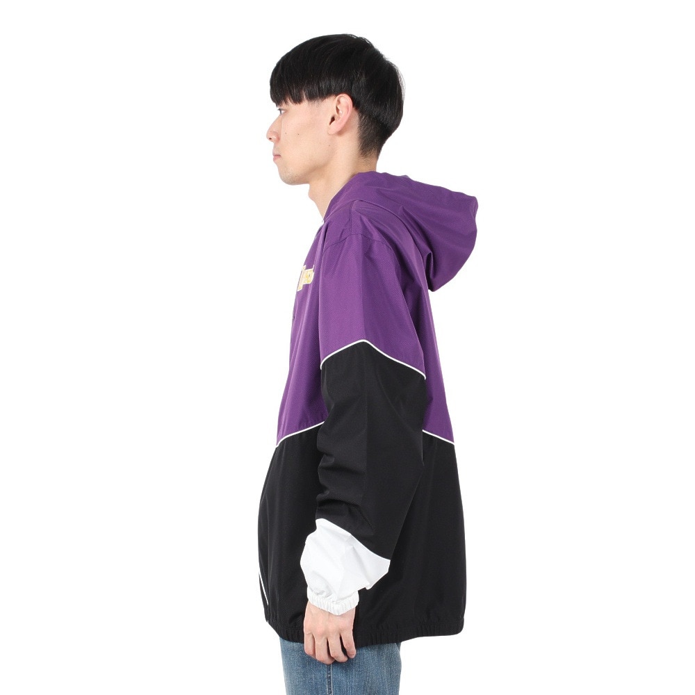 ミッチェルアンドネス（Mitchell&Ness）（メンズ、レディース）LIGHTWEIGHT ウィンドブレーカー ロサンゼルス・レイカーズ OJZP5520-LALYYPPPBKPR