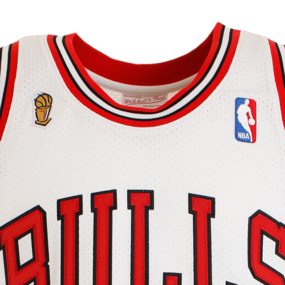 ミッチェルアンドネス（Mitchell&Ness）（メンズ）マイケル ジョーダン 1995-96 WHITE シカゴブルズ オーセンティック ユニホーム AJY4LG19009CBUWHIT95MJO