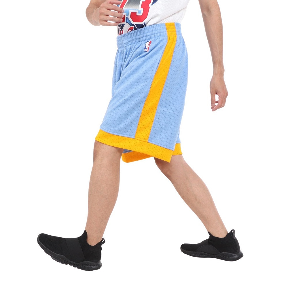 ミッチェルアンドネス（Mitchell&Ness）（メンズ）レイカーズ オルタネイト スイングマン ショーツ 2001-02 SMSH1127-LALCLBL