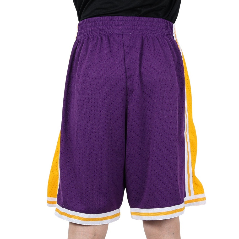 ミッチェルアンドネス（Mitchell&Ness）（メンズ）レイカーズ ロード スイングマン ショーツ SMSHGS18235-LALPUR84