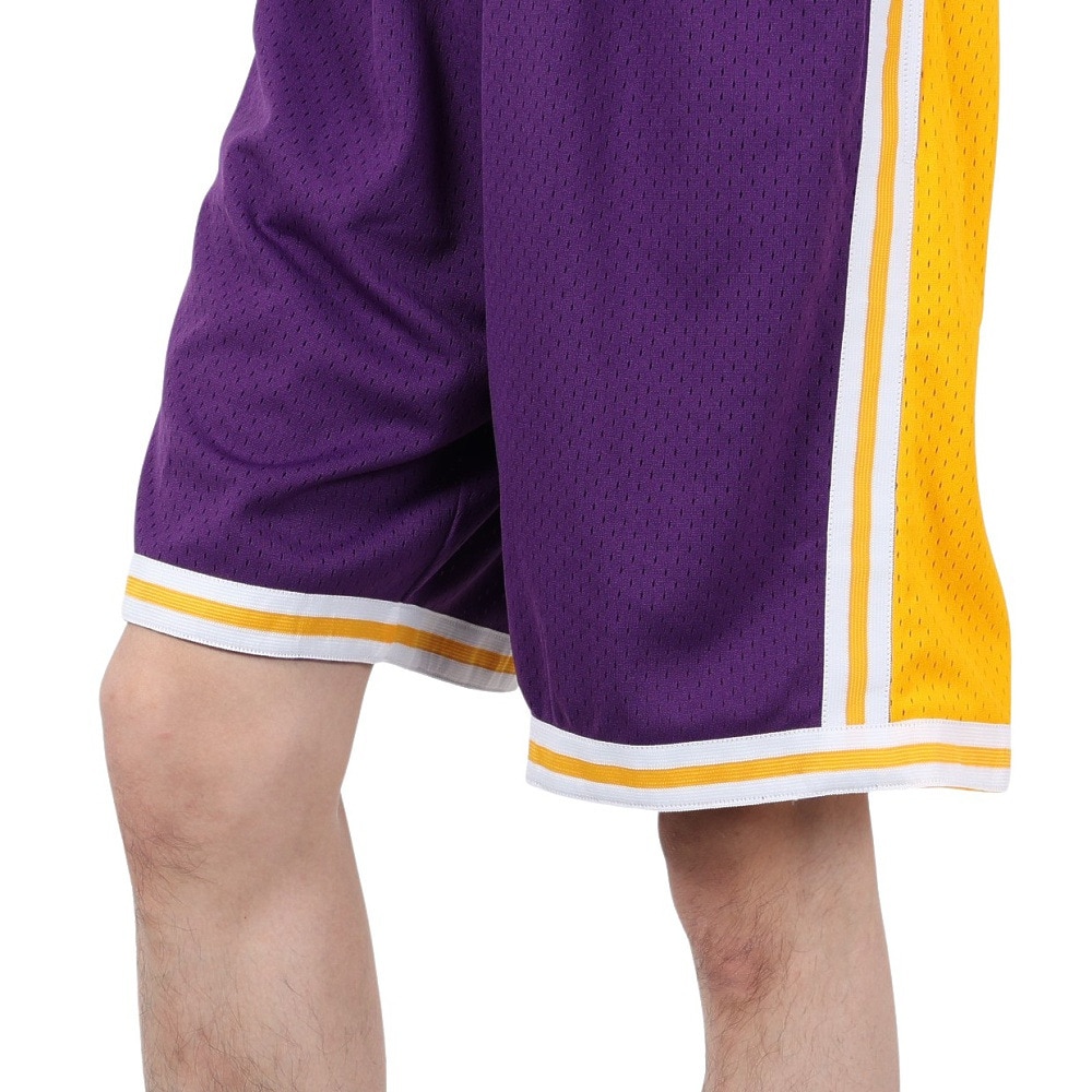 ミッチェルアンドネス（Mitchell&Ness）（メンズ）レイカーズ ロード スイングマン ショーツ SMSHGS18235-LALPUR84