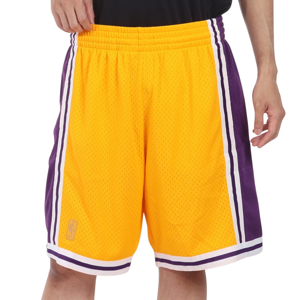 ミッチェルアンドネス（Mitchell&Ness）（メンズ）スイングマン ショーツ ロサンゼルス レイカーズ 1996-1997 SMSHGS18236-LALYLW96