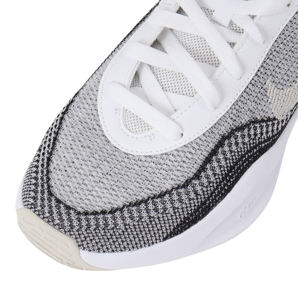 ナイキ（NIKE）（メンズ、レディース）バスケットシューズ バッシュ G.T. ハッスル アカデミー EP FJ7808-100
