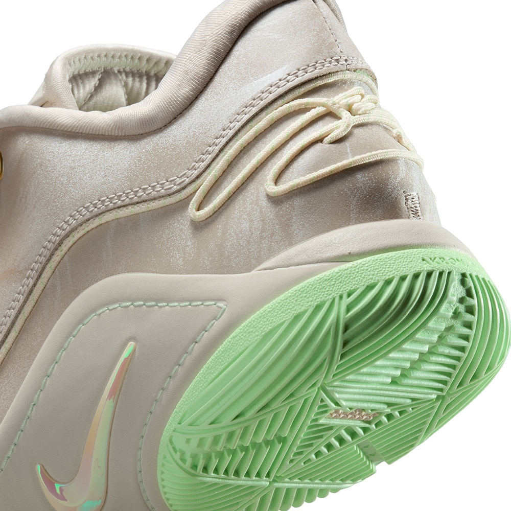 ナイキ（NIKE）（メンズ）バスケットシューズ バッシュ レブロン 22 EP FZ1095-002