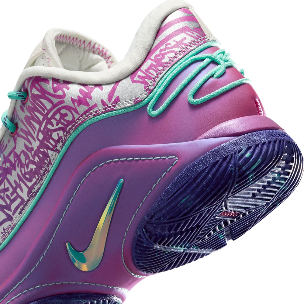 ナイキ（NIKE）（メンズ）バスケットシューズ バッシュ レブロン 22 EP HV8453-001