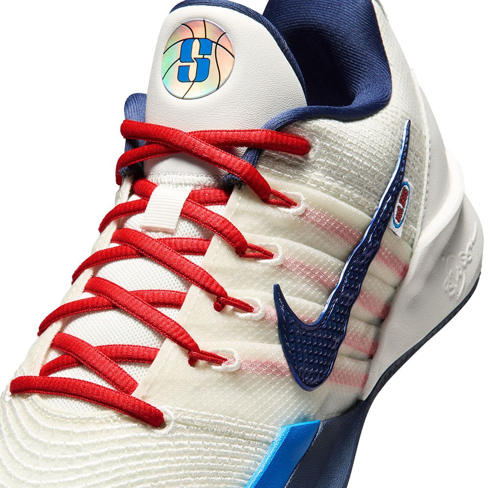 ナイキ（NIKE）（レディース）バスケットシューズ バッシュ サブリナ 3
