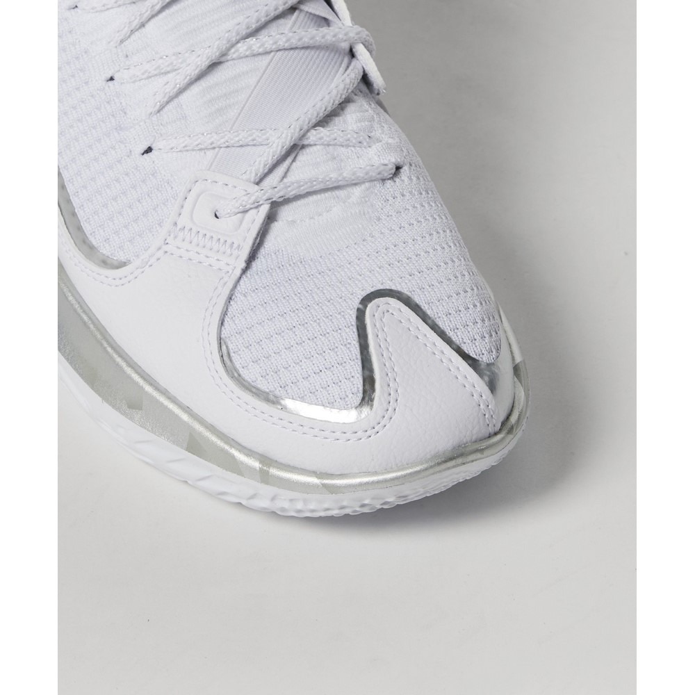 アンダーアーマー（UNDER ARMOUR）（メンズ、レディース）バスケ シューズ バッシュ フロー フューチャーX 3 VVS 軽量 通気性 白 3028020 100