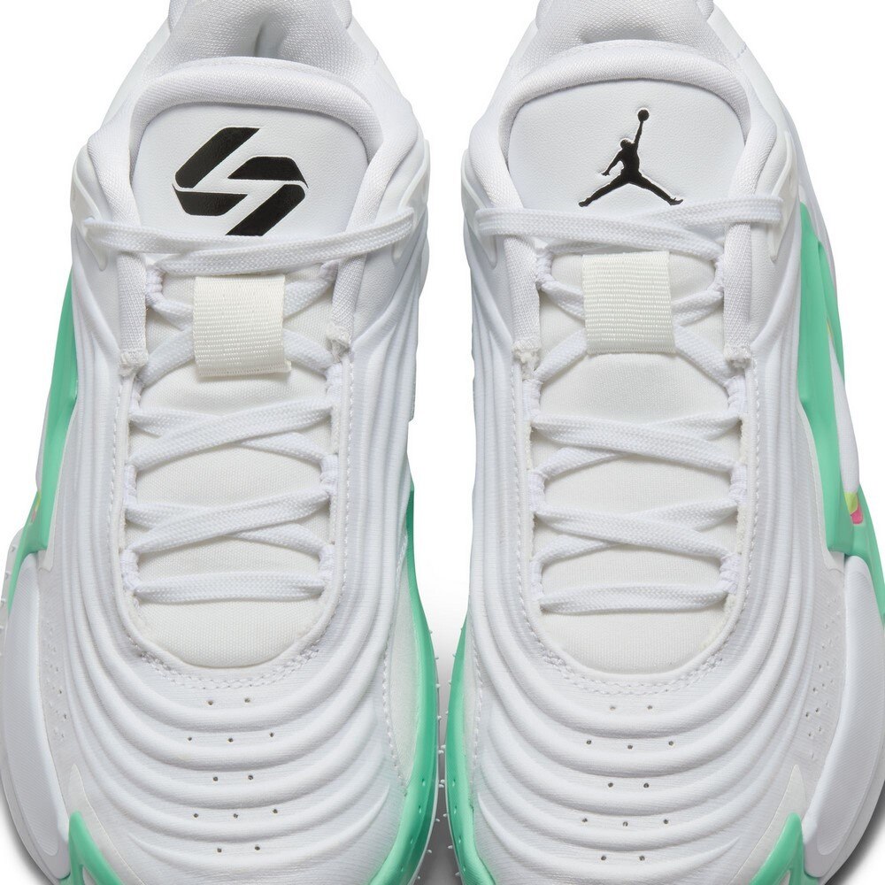 ジョーダン（JORDAN）（キッズ）ジュニア バスケット シューズ バッシュ ルカ3 ドンチッチ フォトフィニッシュ 軽量 柔軟 白 HQ5058-107★★★