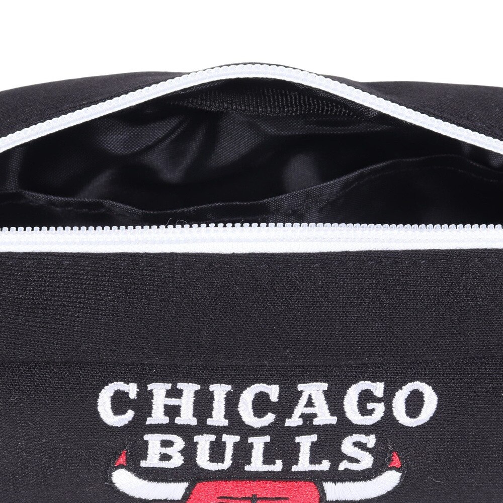 エヌビーエー（NBA）（メンズ、レディース）角型ポーチ シカゴ・ブルズ NBA-016A-BU