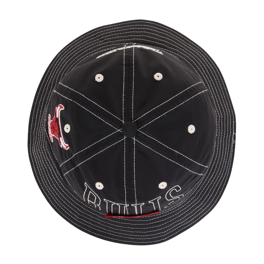 ミッチェルアンドネス（Mitchell&Ness）（メンズ、レディース）バケットハット NBA CONTRAST 6 HWC シカゴブルズ HBKB6726-CBUBLCK