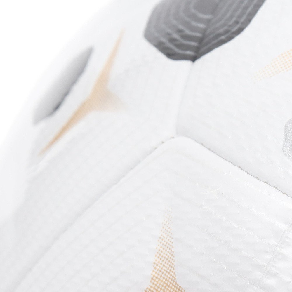 ナイキ（NIKE）（キッズ）サッカーボール 4号球 アカデミープラス