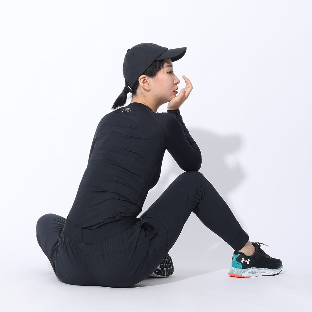 アンダーアーマー（UNDER ARMOUR）（レディース）ヒートギア(夏向け) コンプレッション クルーネック 長袖シャツ 1358604 BLK AT オンライン価格 速乾