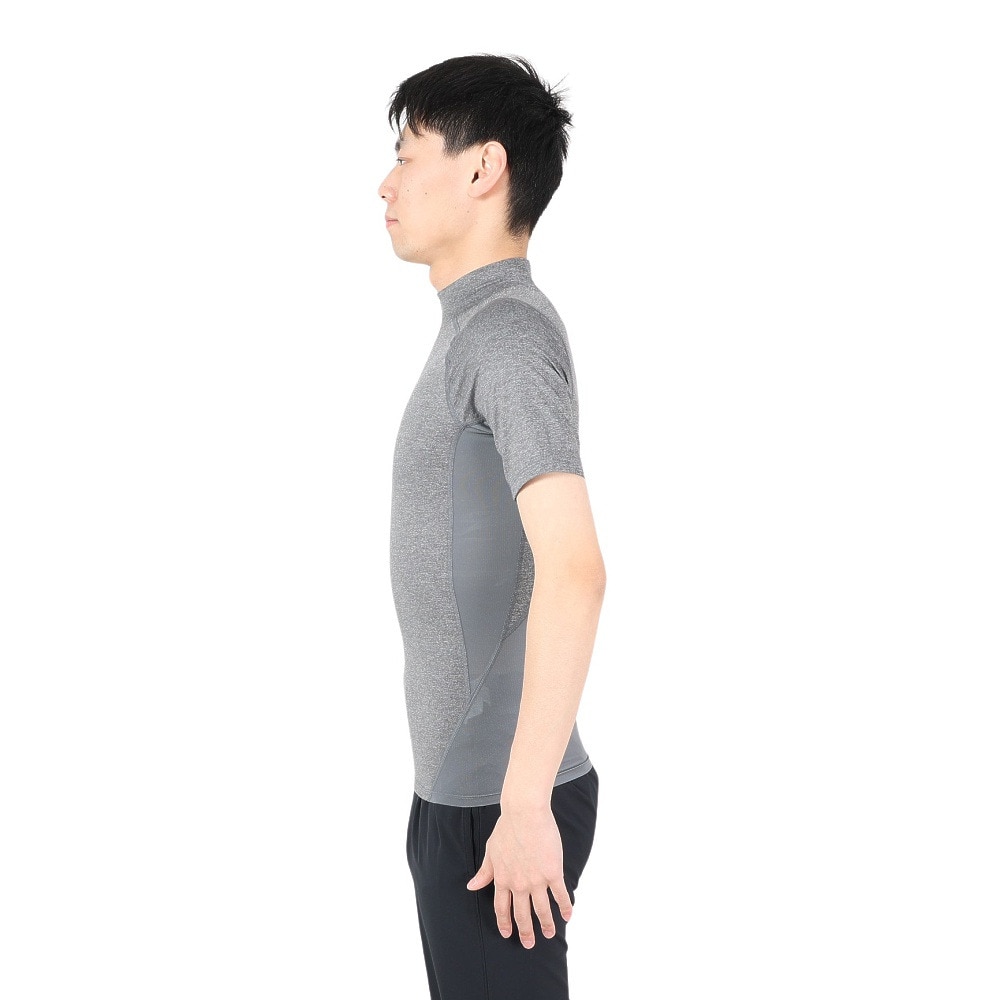 アンダーアーマー（UNDER ARMOUR）（メンズ）半袖 速乾 抗菌防臭 グレー ヒートギア(夏向け) コンプレッション モック ショートスリーブ 1372586 090