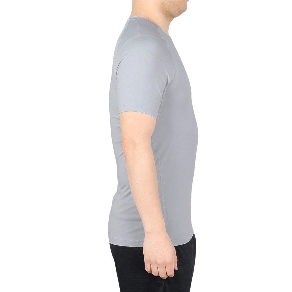 アンダーアーマー（UNDER ARMOUR）（メンズ）ヒートギア フィッティド ショートスリーブシャツ 1387941 011