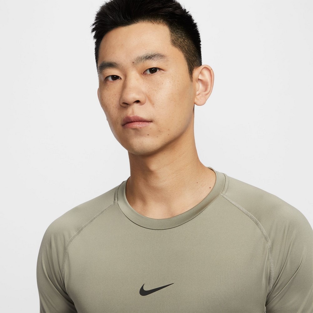 ナイキ（NIKE）（メンズ）ドライフィット タイト 半袖フィットネストップ FB7933-320