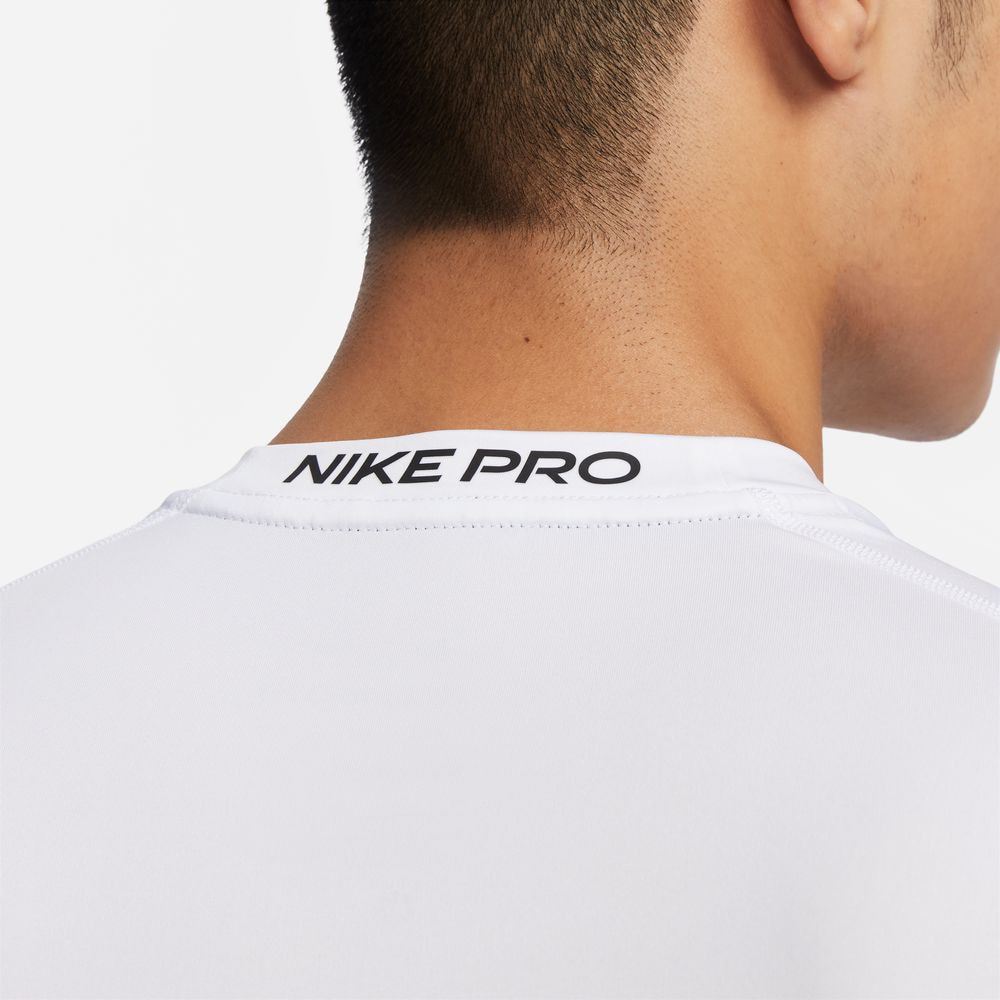 ナイキ（NIKE）（メンズ）タンクトップ メンズ ドライフィット タイト フィットネストップ FB7915-100