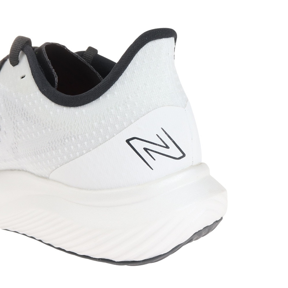 ニューバランス（new balance）（メンズ）ランニングシューズ フューエルセル レベル V3 ホワイト MFCXCW3D スニーカー トレーニング ジョギング 部活