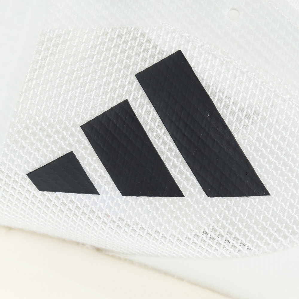 アディダス（adidas）（メンズ）ランニングシューズ アディゼロ タクミ セン 9 オフホワイト GY2594 スニーカー トレーニングシューズ 部活 軽量 クッション性