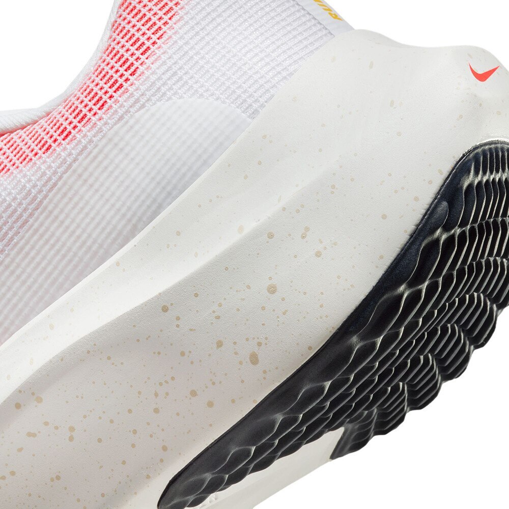 ナイキ（NIKE）（メンズ）ランニングシューズ ズーム フライ 5 ホワイト DM8968-100 スニーカー トレーニング ジョギング 軽量 部活