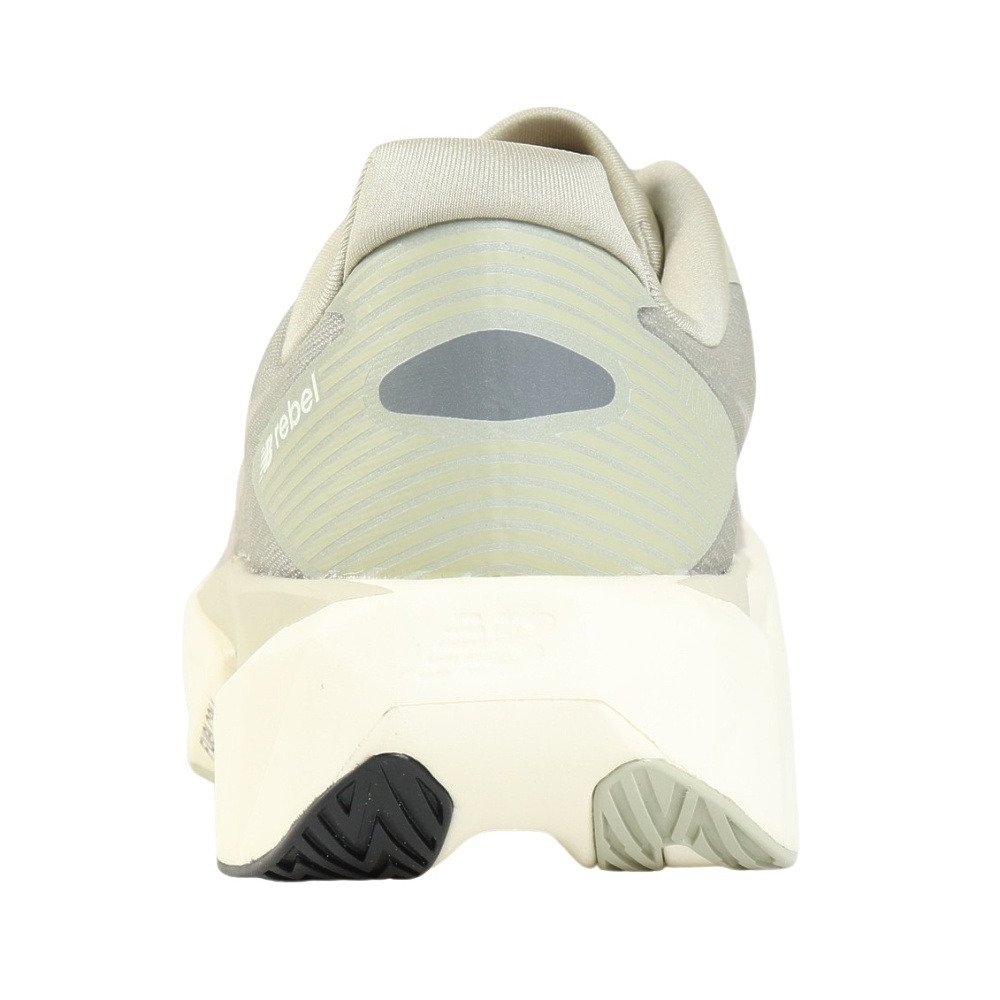 未使用箱ありニューバランスランニングシューズ24,5 中古・古着通販】NEW BALANCE (ニューバランス) ランニングシューズ