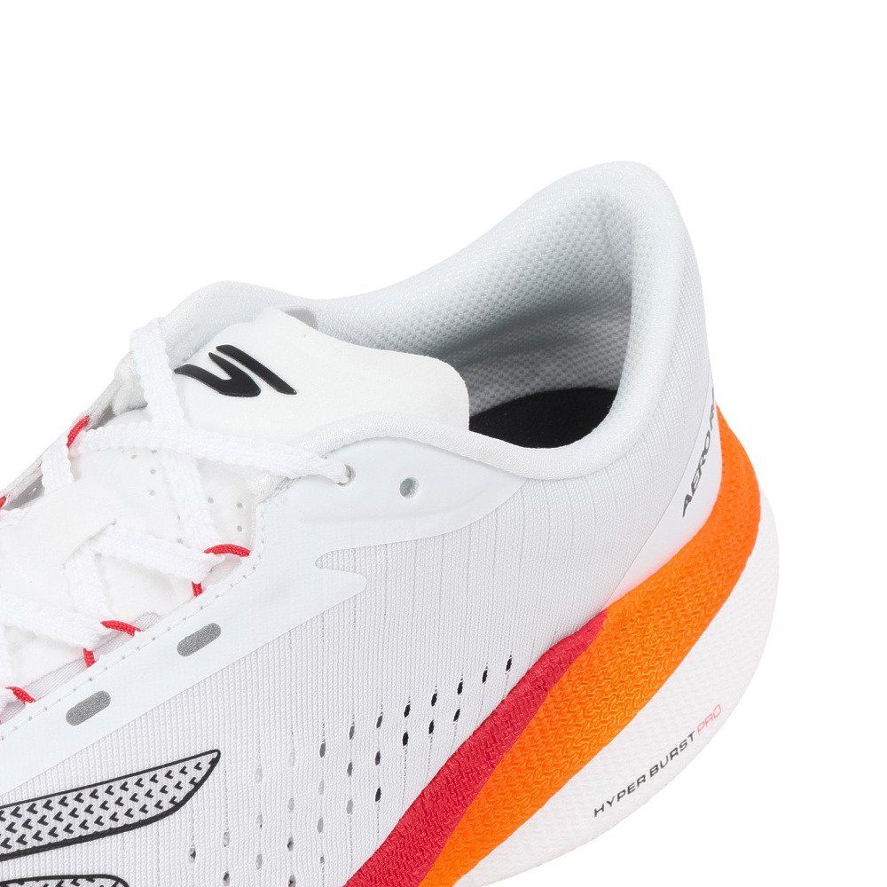 スケッチャーズ（SKECHERS）（メンズ）ランニングシューズ