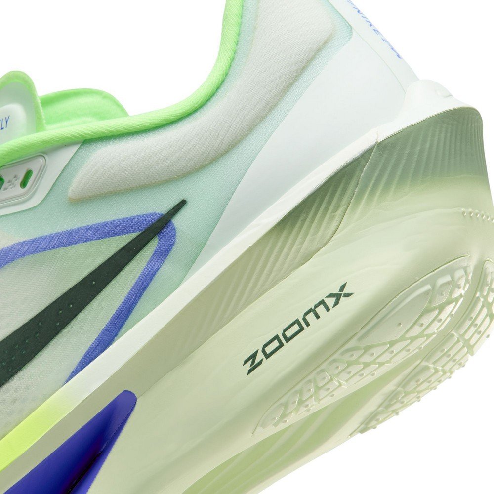 ナイキ（NIKE）（メンズ）ランニングシューズ トレーニングシューズ