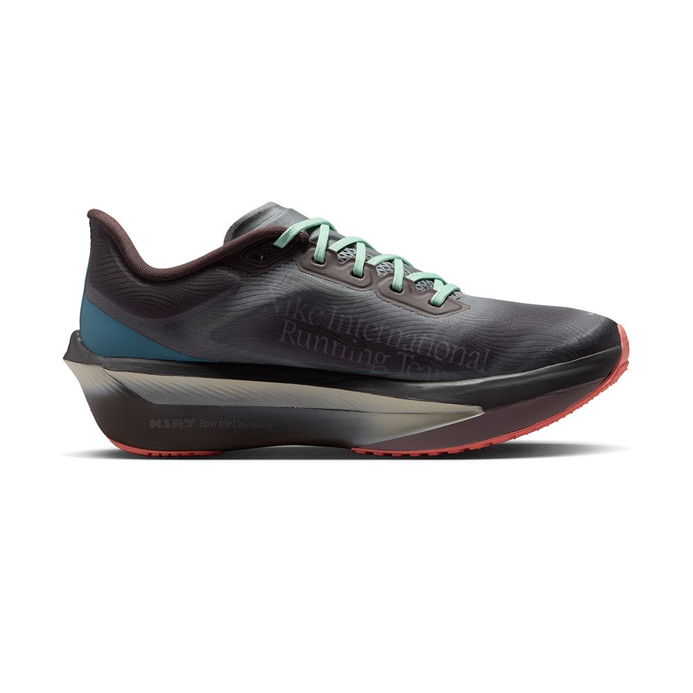 ナイキ（NIKE）（メンズ）ランニングシューズ トレーニングシューズ 部活 ズーム フライ 6 ブラウン IW2352-200 スポーツ シューズ
