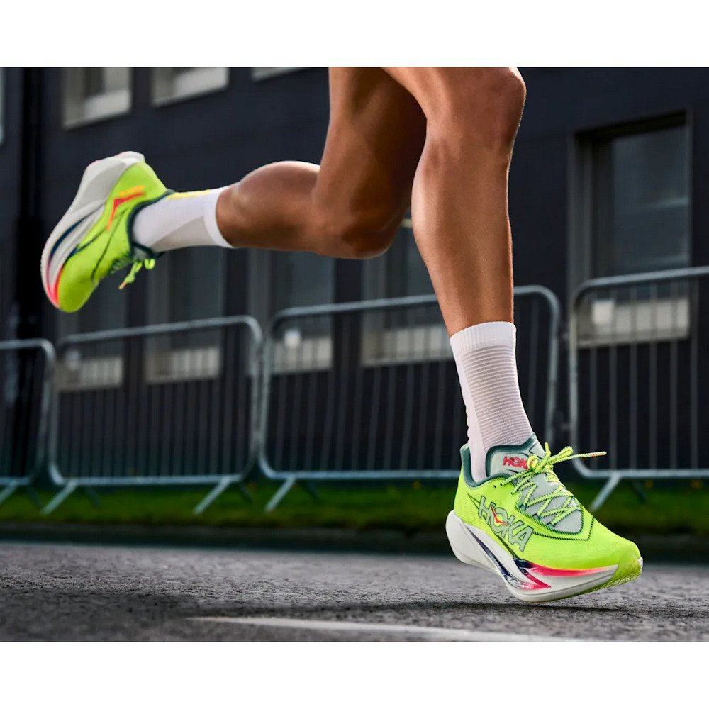ホカ（HOKA）（メンズ、レディース）ランニングシューズ トレーニング