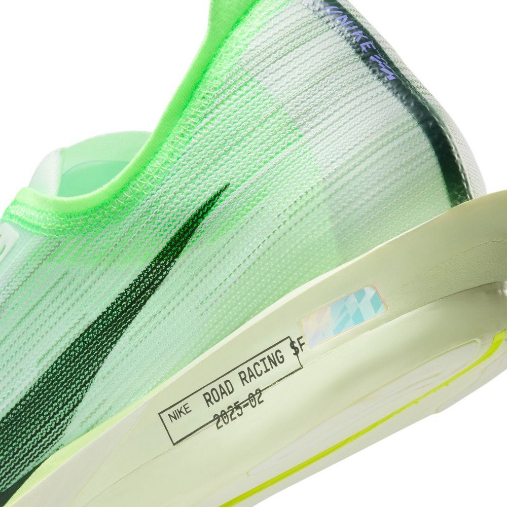 ナイキ（NIKE）（メンズ、レディース）ランニングシューズ