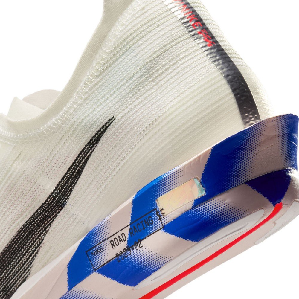 ナイキ（NIKE）（メンズ）ランニングシューズ トレーニングシューズ