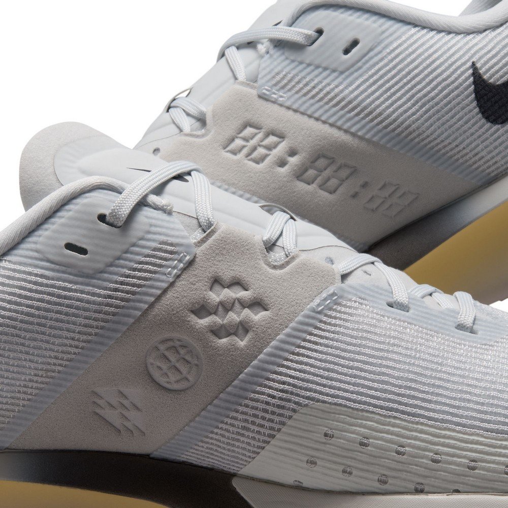 ナイキ（NIKE）（メンズ、レディース）ロード レーシングシューズ ズーム ライバル フライ 4 ライトグレー FV6040-004 ランニングシューズ レース トレーニング