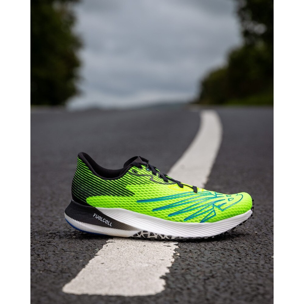 ニューバランス（new balance）（メンズ）ランニングシューズ ライム FUELCELL RC ELITE MRCELYBD マラソン メンズ  靴 シューズ