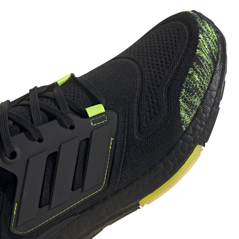 アディダス（adidas）（メンズ）ランニングシューズ ジョギングシューズ ウルトラブースト 22 黒 ブラック GX5915 スニーカー トレーニング 部活